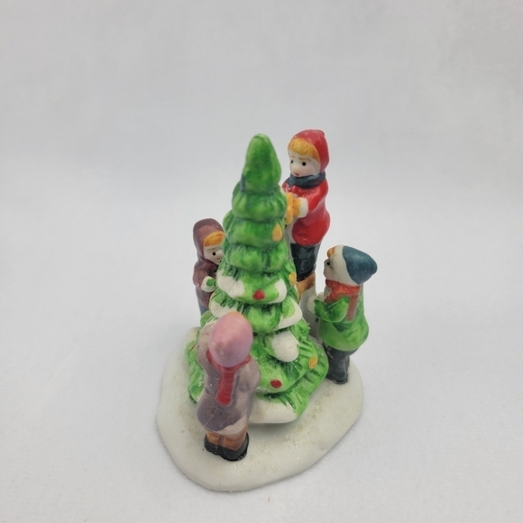 Dickens Collectables fabric shop Porcelain lighted house & 4 kids decorating tre - Picture 2 of 9